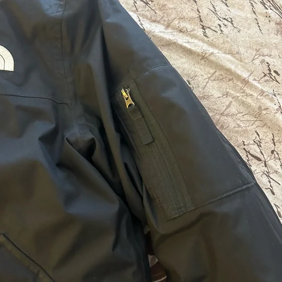 The North Face Kids Dryvent Bomber Parka - Picture 4 of 14
